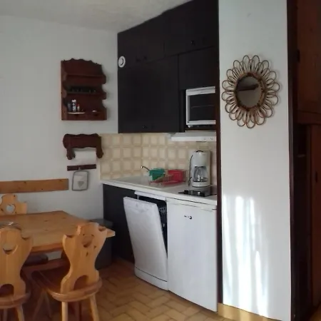 Apartment 2 Pieces Pour 4 Pers, Expose Sud, Proche Telesiege Et Commodites, Balcon, Parking - Fr-1-263-139 Valloire