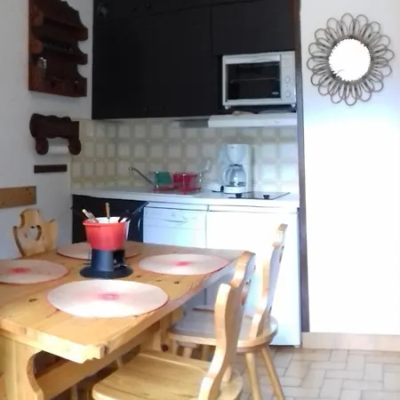 2 Pieces Pour 4 Pers, Expose Sud, Proche Telesiege Et Commodites, Balcon, Parking - Fr-1-263-139 Apartment Valloire